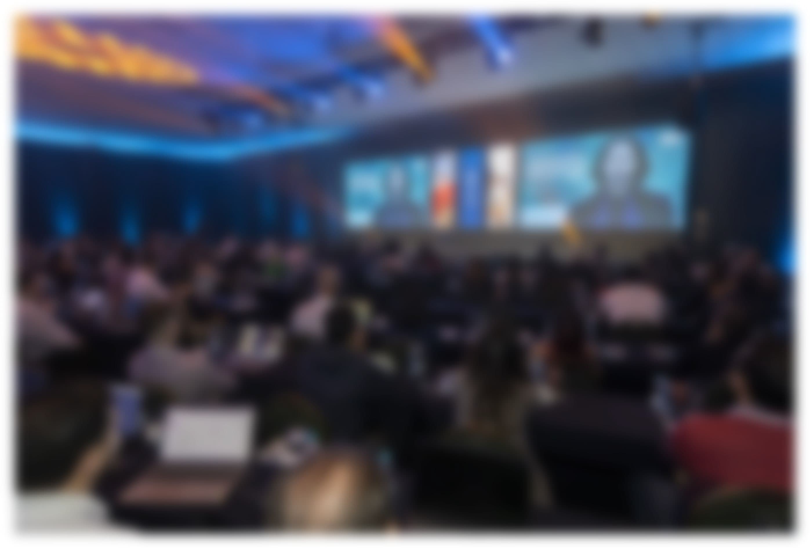 Background Tania Mansur